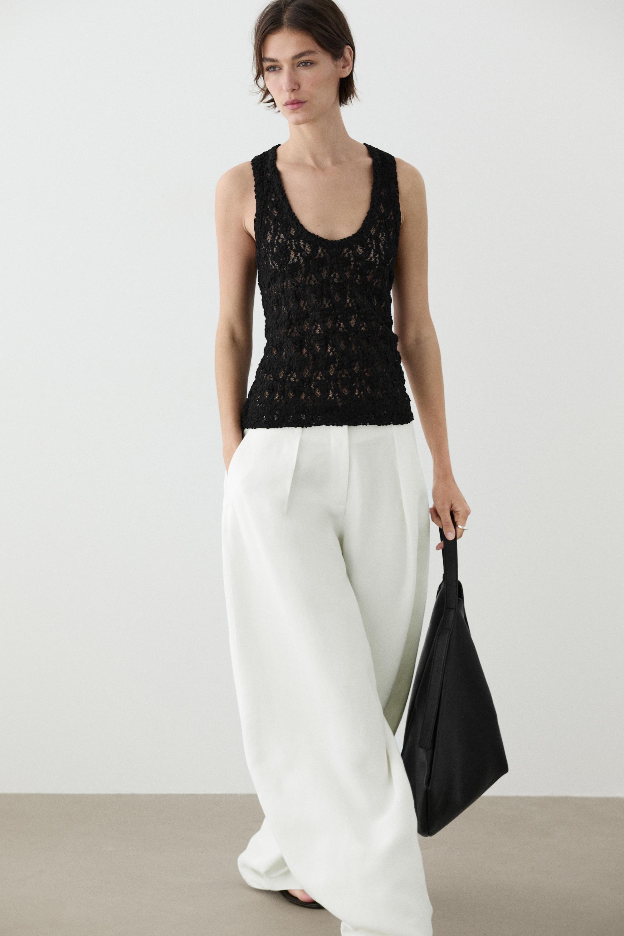 Round neck lace top